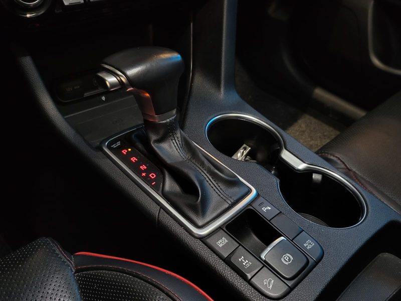 KIA SPORTAGE 1.6 CRDI 136 GT LINE DCT SUIVI COMPLET KIA / TOIT OUVRANT / CAMERA / KEYLESS