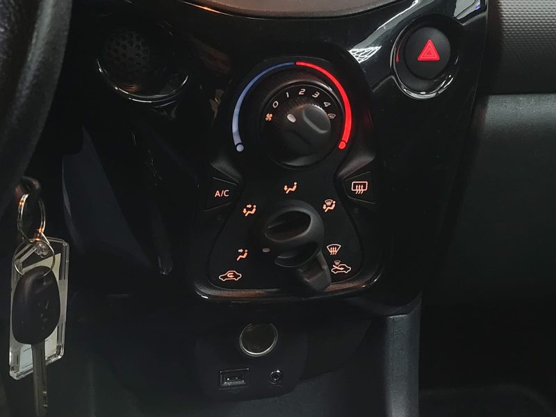 1.0 VTi 12V 72 cv / STYLE