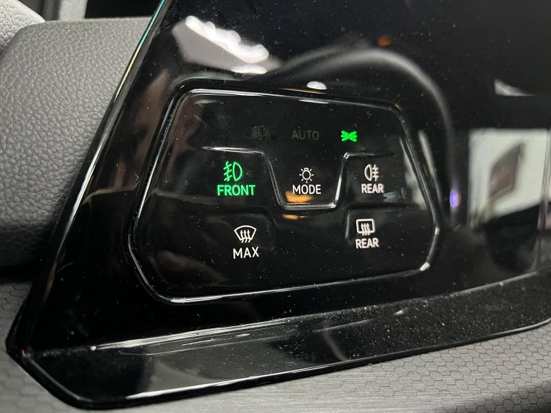 VOLKSWAGEN GOLF VIII GTD 2.0 200 CV BOITE AUTO SUREQUIPEE