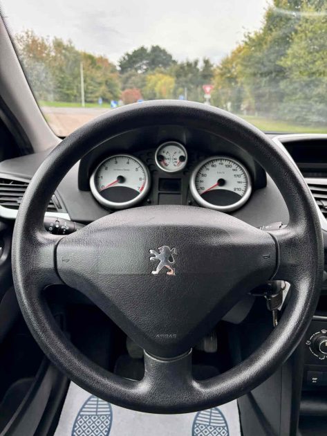 PEUGEOT 207 1.4 VTi 16V 95 cv ACTIVE