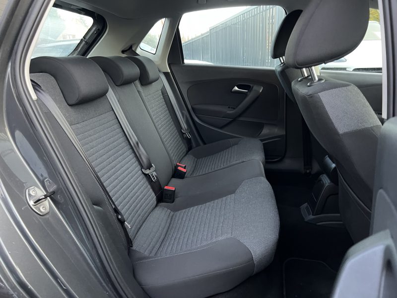 VOLKSWAGEN POLO 5 1.6 TDI 90 Cv BOITE AUTO DSG7 / BLUETOOTH REGULATEUR ECRAN TACTILE - GARANTIE 1 AN