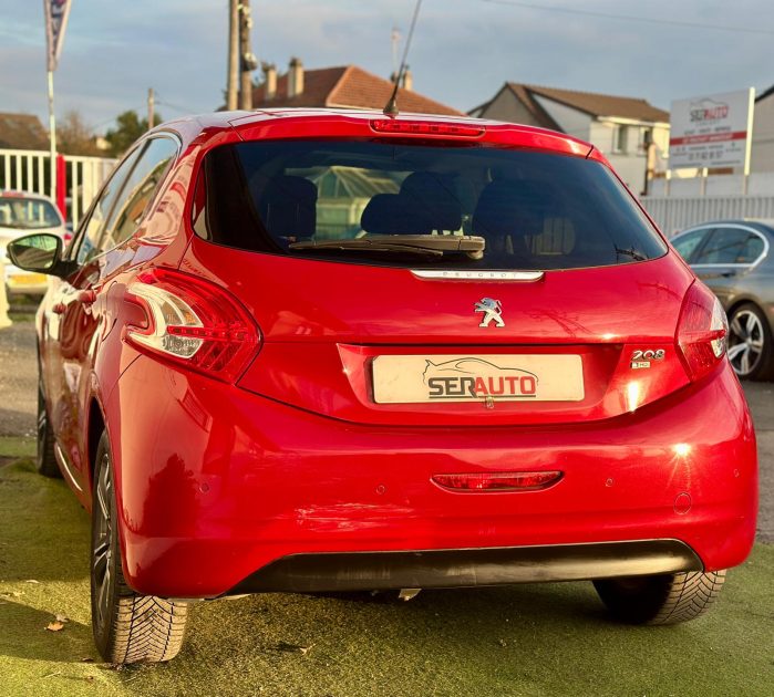 PEUGEOT 208 2014