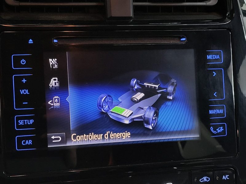 TOYOTA PRIUS Hybrid 122cv Dynamic Business Boîte Auto CVT