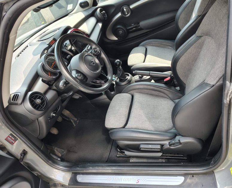 MINI Cooper S 2.0 192ch  HiFi Harman Kardon 🎵