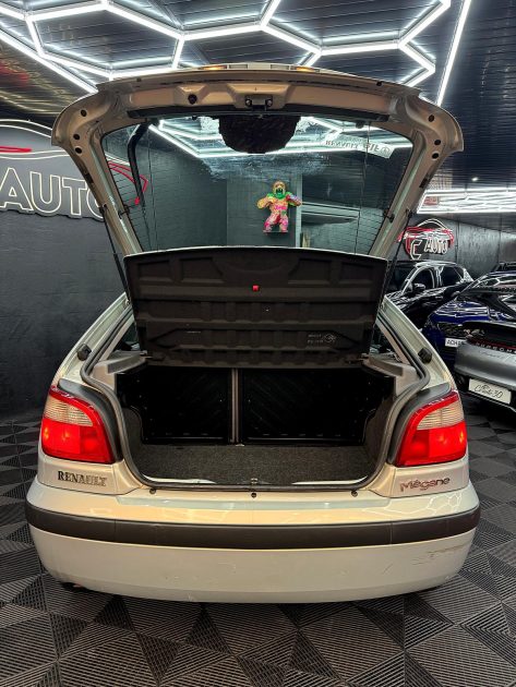RENAULT MEGANE 1999