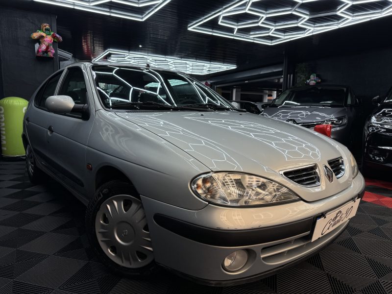 RENAULT MEGANE 1999