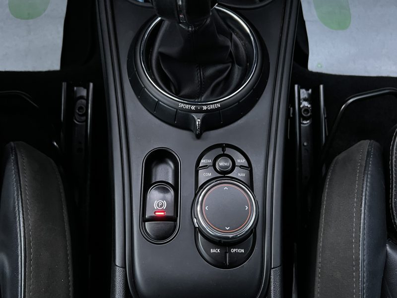 MINI COUNTRYMAN III F60 1.5 136 Cv 1ERE MAIN TOIT OUVRANT GPS CAMERA INTERIEUR CUIR - GARANTIE 1 AN