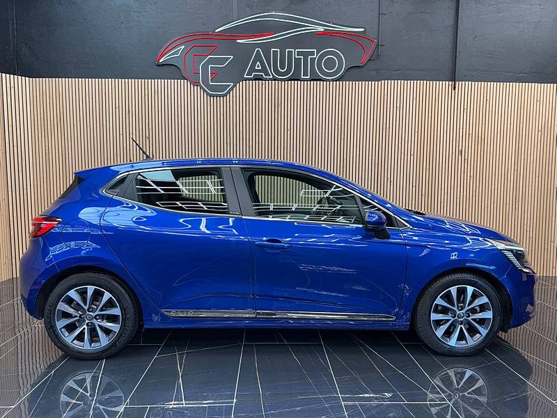 RENAULT CLIO 2021