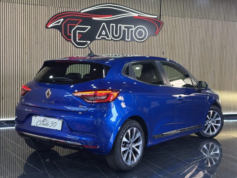 RENAULT CLIO 2021
