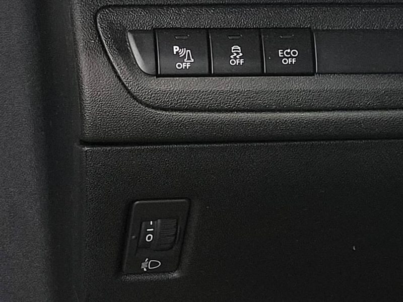 PEUGEOT 208 GTI 1.6 THP 208cv By Peugeot Sport BVM6