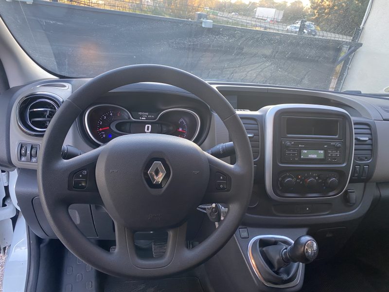 RENAULT TRAFIC 2018