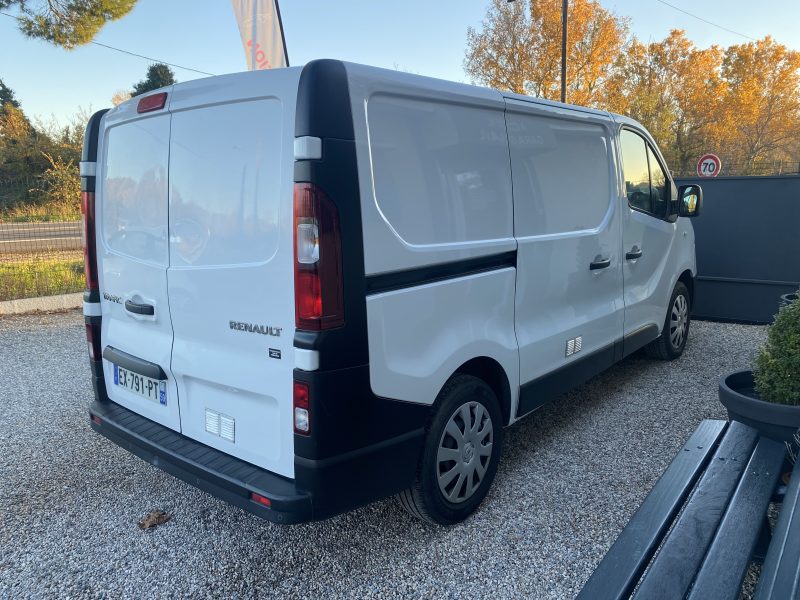 RENAULT TRAFIC 2018