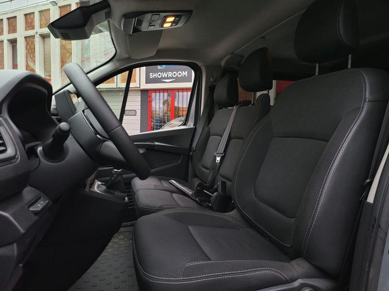 RENAULT TRAFIC L2H1 3.0T 2.0 dCi 150cv CONFORT / CABINE APPROFONDIE+1ERE MAIN+CARPLAY+RADAR DE RECUL