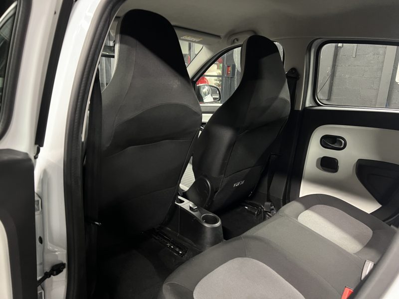 RENAULT TWINGO III ZEN 1.0 SCE 70 S&S PREMIERE MAIN 35 600 Kms CLIMATISATION BLUETOOTH Garantie 1 an