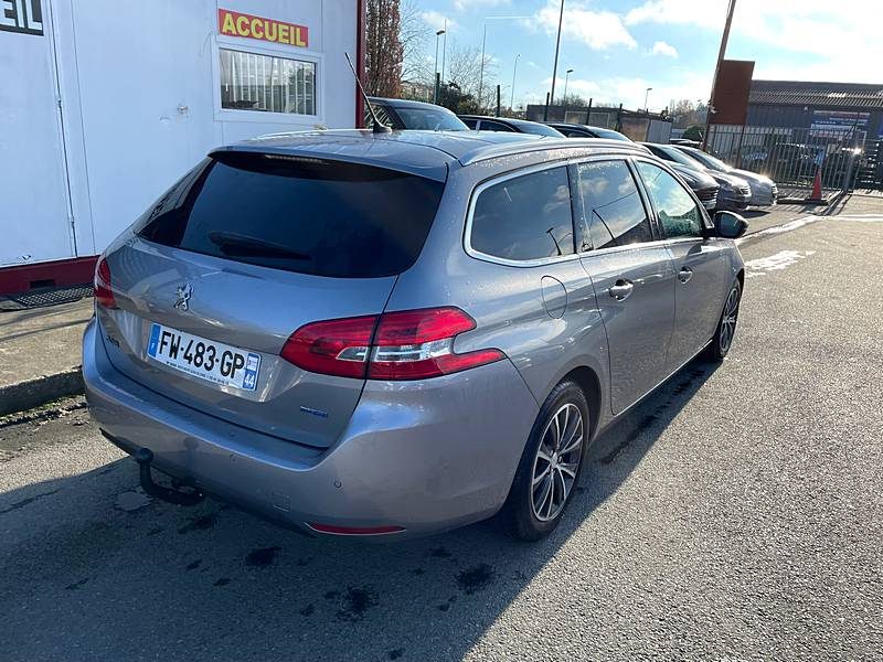 PEUGEOT 308 2015