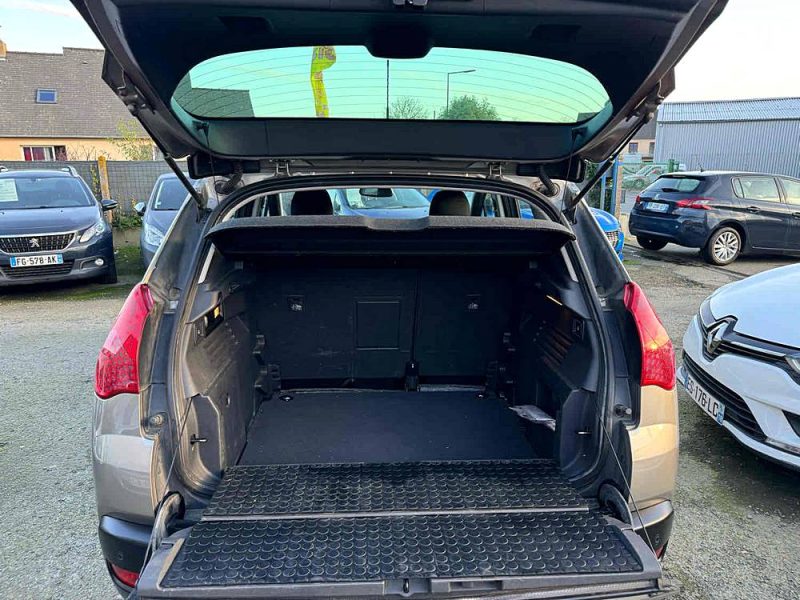 PEUGEOT 3008 1.6 HDi 110 BOITE AUTO