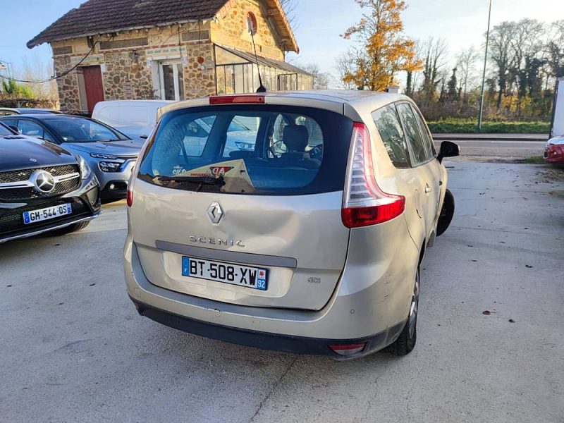 RENEAULT SCENIC 2011