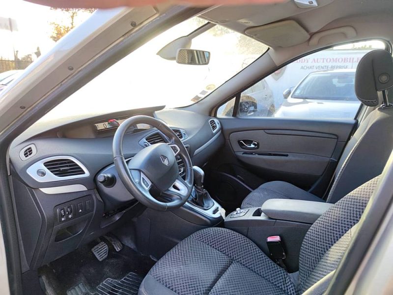 RENEAULT SCENIC 2011