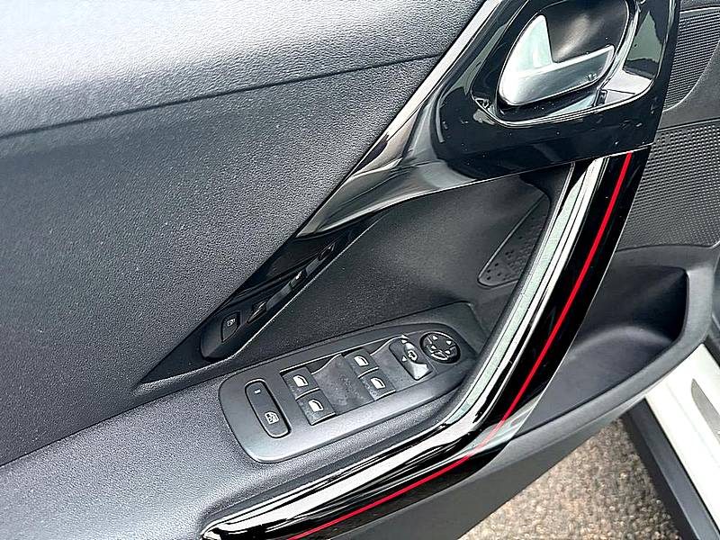 PEUGEOT 2008 1.2 110CV GT LINE 