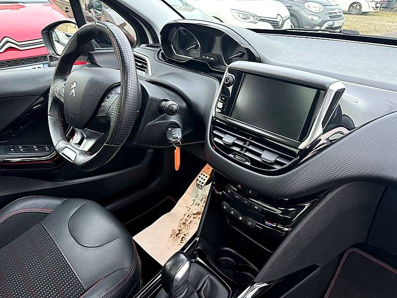 PEUGEOT 2008 1.2 110CV GT LINE 