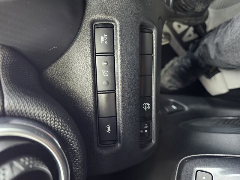 NISSAN JUKE 1,0 DIG-T 117 ACENTA FAIBLE KM 