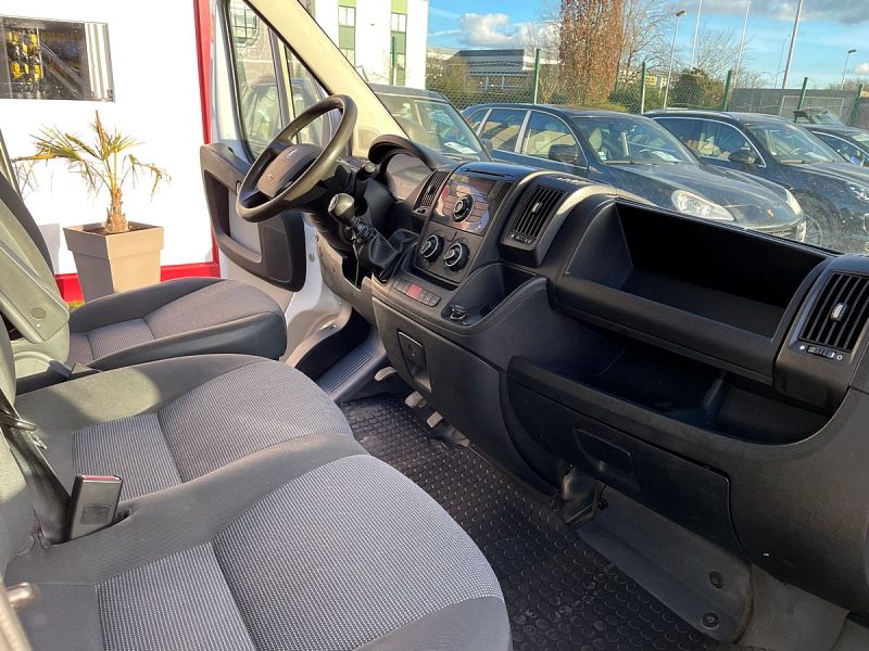 PEUGEOT BOXER   2.2Hdi 120 Benne 7 Places 2011