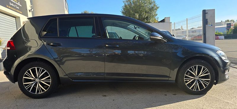 VOLKSWAGEN GOLF 2016