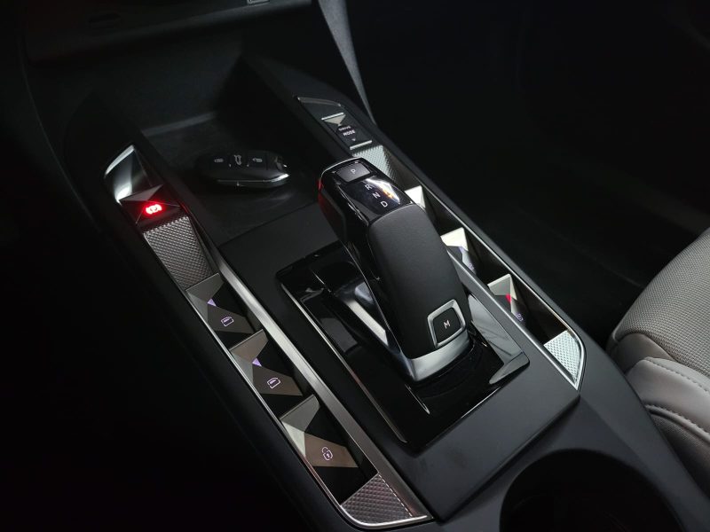 DS3 Crossback 1.2 THP Puretech EAT8 131 cv Rivoli