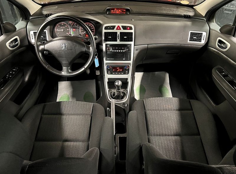 PEUGEOT 307 PHASE 2 SW / BREAK 1.6 HDI 110 Cv 7 PLACES TOIT PANORAMIQUE BLUETOOTH - GARANTIE 1 AN