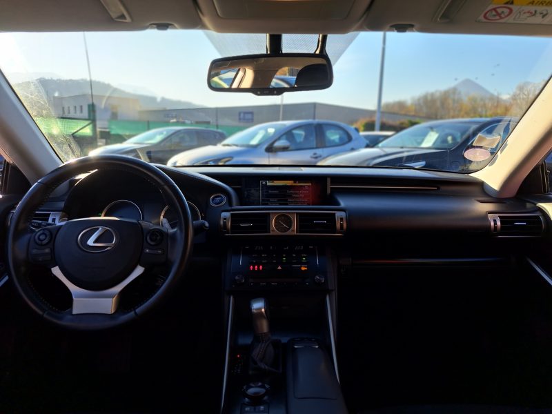 LEXUS IS300H 2013