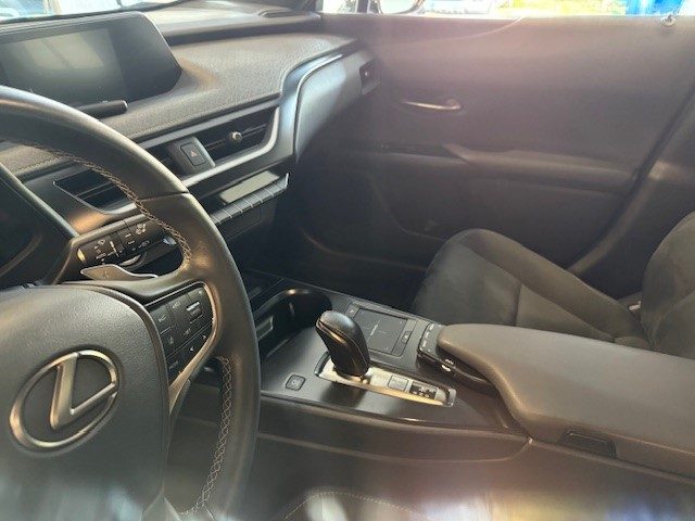 LEXUS UX300E 2021