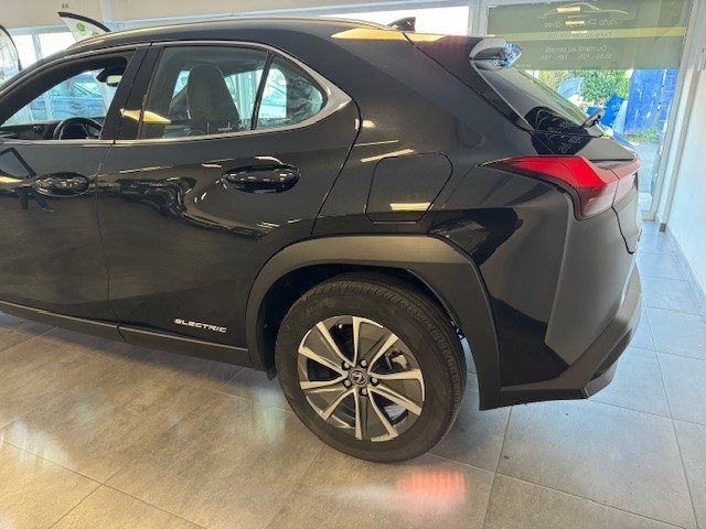 LEXUS UX300E 2021