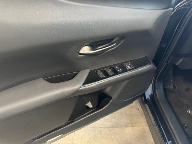 LEXUS UX300E 2021