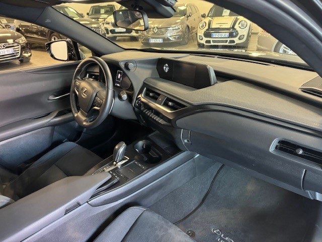LEXUS UX300E 2021
