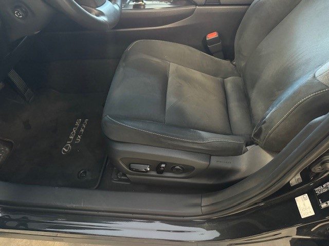 LEXUS UX300E 2021