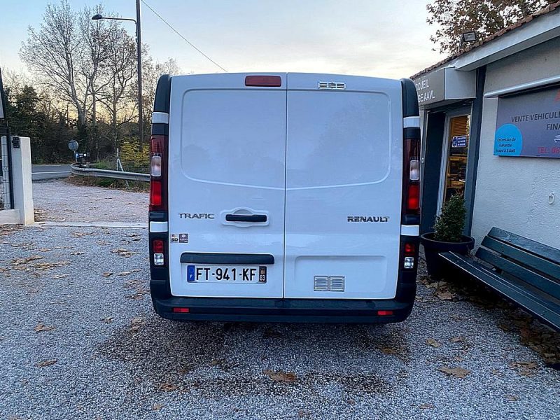 RENAULT TRAFIC 2020