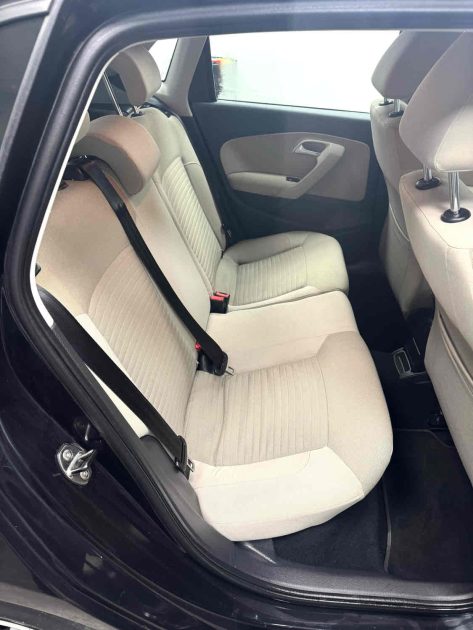 VOLKSWAGEN POLO 2011