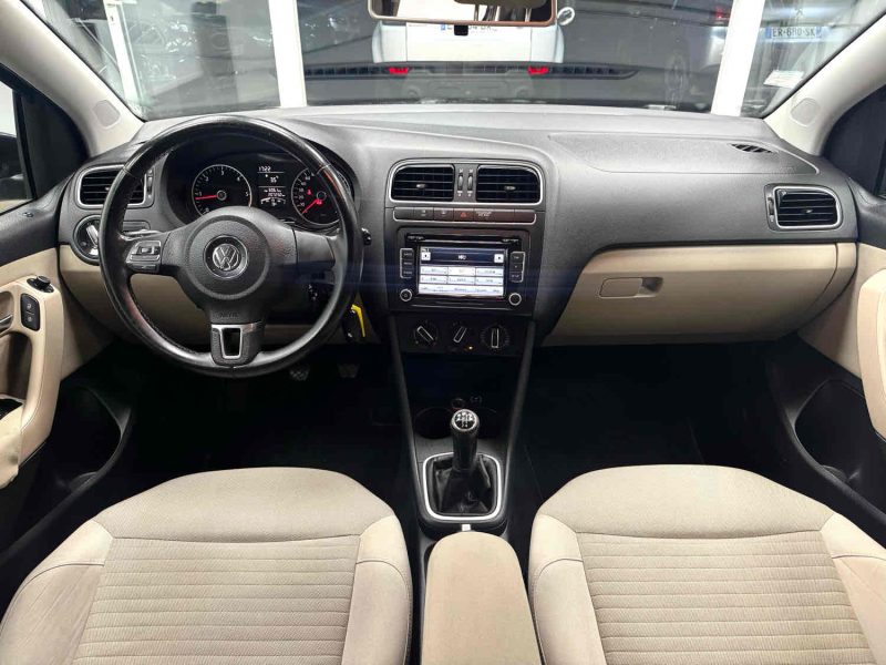 VOLKSWAGEN POLO 2011