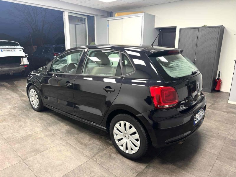 VOLKSWAGEN POLO 2011