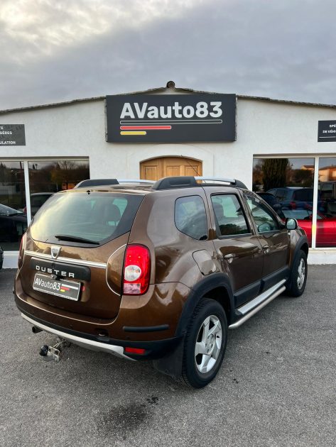 DACIA DUSTER  2010 1.6 16v 105CV / Distribution Neuve / CT OK 