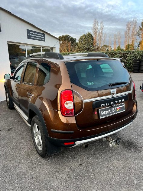 DACIA DUSTER  2010 1.6 16v 105CV / Distribution Neuve / CT OK 