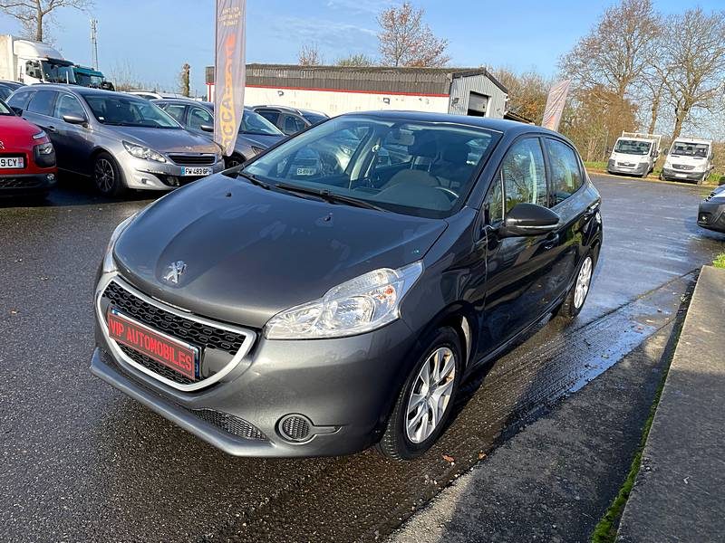 PEUGEOT 208 2014