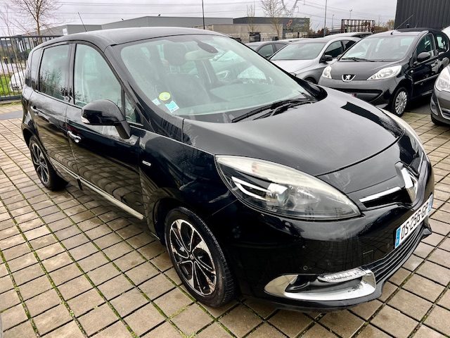 RENAULT MEGANE SCENIC 1.5 dCi 110Ch FAP ECO2 BOSE EDITION EDC