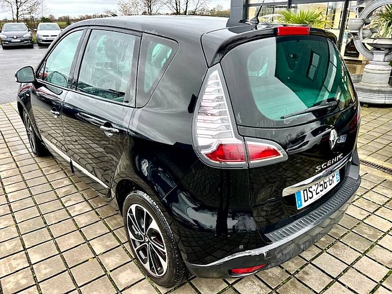 RENAULT MEGANE SCENIC 1.5 dCi 110Ch FAP ECO2 BOSE EDITION EDC