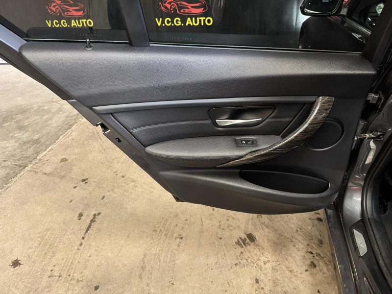 B.M.W. SERIE 3 F30 2.0 320d 184CH LUXURY