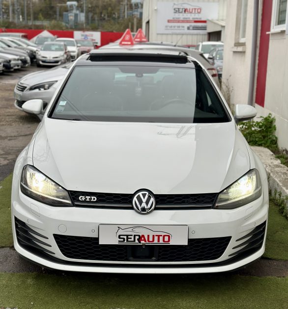 VOLKSWAGEN GOLF 2014