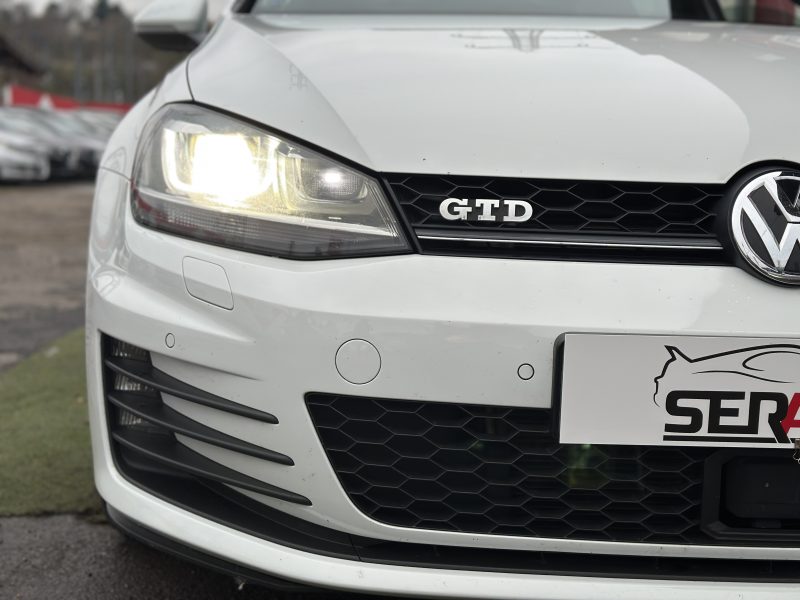 VOLKSWAGEN GOLF 2014