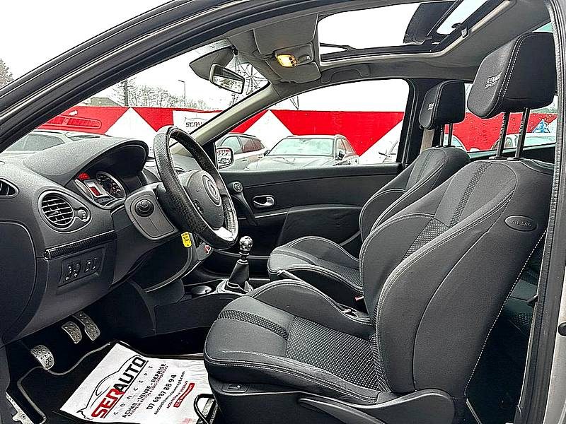 RENAULT CLIO III  2.0 16V 200CV RS SPORT - *** REMISE - A PRIX COUTANT !! ***