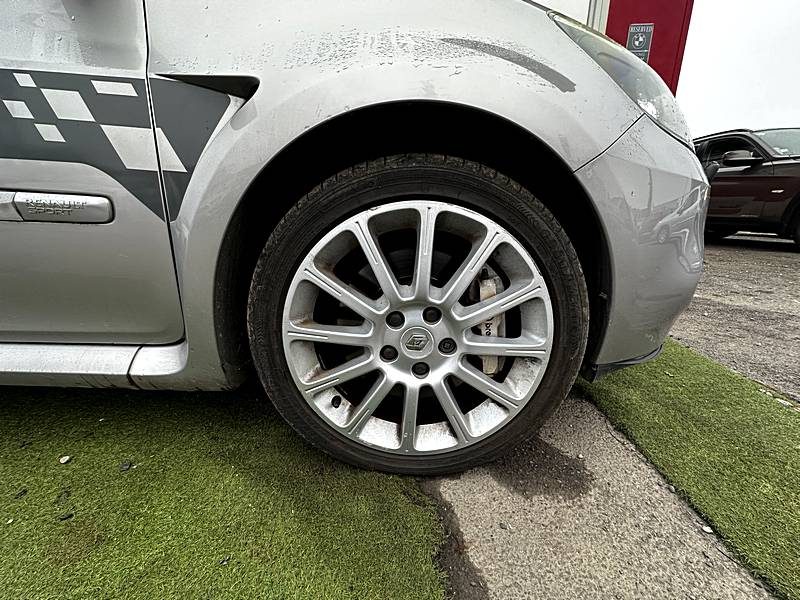 RENAULT CLIO III  2.0 16V 200CV RS SPORT - *** REMISE - A PRIX COUTANT !! ***