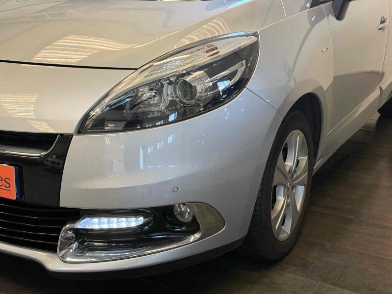RENAULT SCENIC 2012